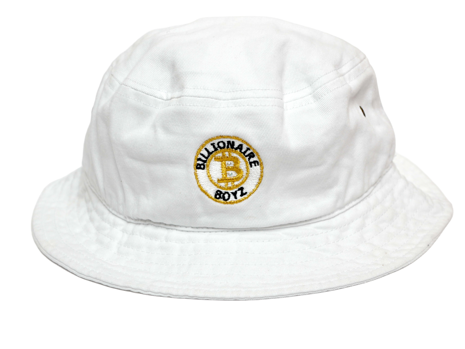 Model wearing plain black basic tee.